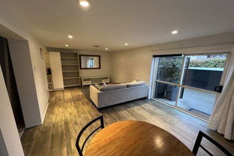 Photo of property in 1/50 La Trobe Street, Pakuranga Heights, Auckland, 2010