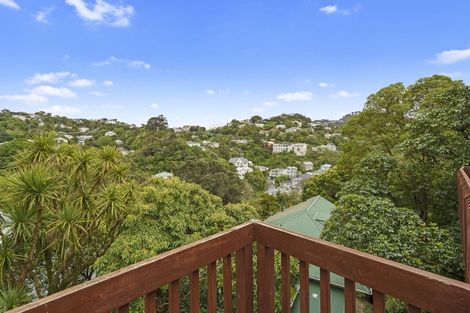 Photo of property in 142 Upland Road, Kelburn, Wellington, 6012