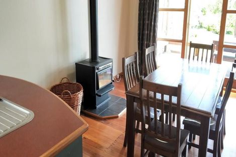 Photo of property in 15 Puriri Terrace, Roslyn, Palmerston North, 4414