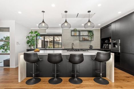 Photo of property in 13 Te Ruru Way, Stanmore Bay, Whangaparaoa, 0932