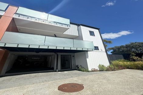 Photo of property in 20f Gilliam Street, New Lynn, Auckland, 0600