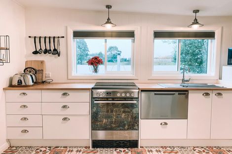 Photo of property in 10 Snowdon Street, Allanton, Mosgiel, 9092