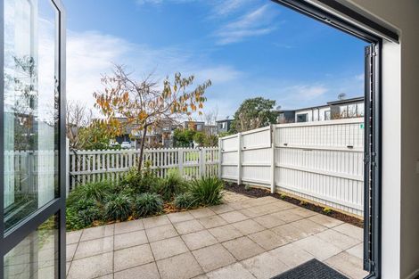 Photo of property in 3 Tahuhu Road, Mount Wellington, Auckland, 1062