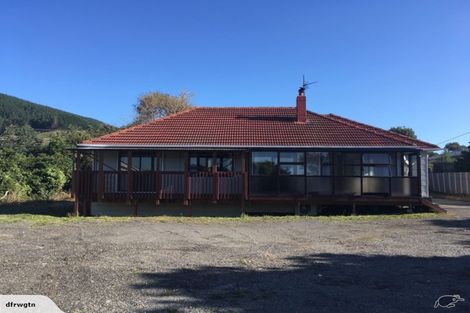 Photo of property in 92 Tremewan Street, Tawa, Wellington, 5028