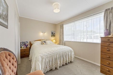 Photo of property in 15 Montgomery Street, Levin, 5510