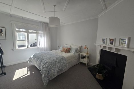 Photo of property in 202 The Parade, Island Bay, Wellington, 6023