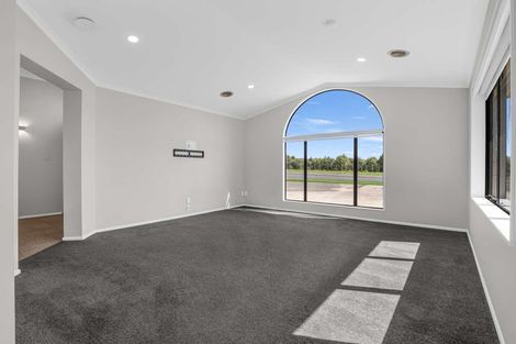 Photo of property in 135 Baverstock Road, Nawton, Hamilton, 3200