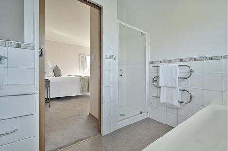 Photo of property in 14 Hunters Hill, Havelock North, 4130