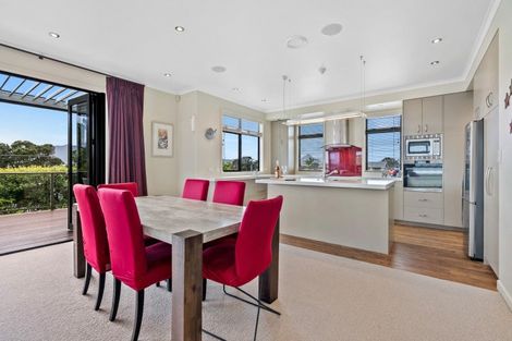 Photo of property in 16 Fred Carr Place, One Tree Point, 0118