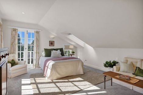 Photo of property in 91 Belt Road, New Plymouth, 4310