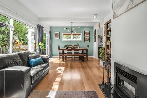 Photo of property in 25 Marine Parade, Eastbourne, Lower Hutt, 5013