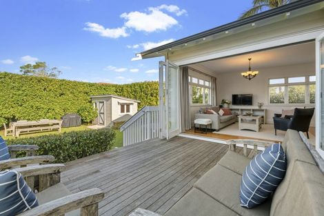 Photo of property in 7 Bruce Street, Northcote Point, Auckland, 0627