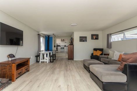 Photo of property in 64 Allardice Street, Dannevirke, 4930