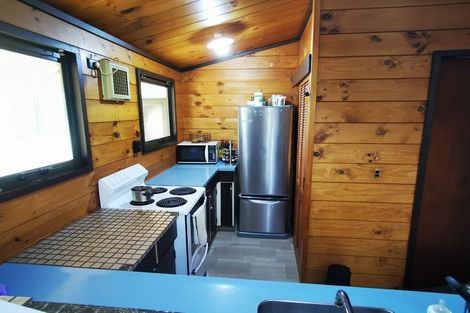 Photo of property in 5 Pinehurst Place, Wattle Downs, Auckland, 2103