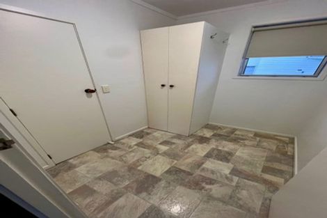 Photo of property in 27 Halberg Street, Glenfield, Auckland, 0629