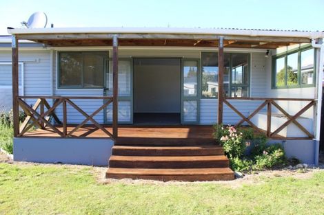 Photo of property in 6 Mararoa Drive, Manapouri, 9679