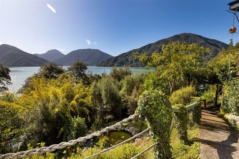 Photo of property in 577 Queen Charlotte Drive, Havelock, Picton, 7281