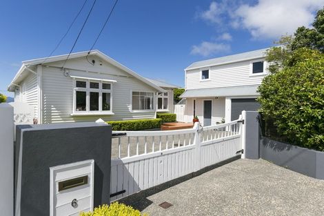 Photo of property in 6 Raumati Terrace, Khandallah, Wellington, 6035