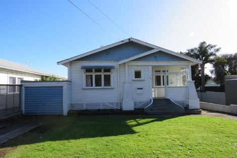 Photo of property in 210 Powderham Street, New Plymouth, 4310
