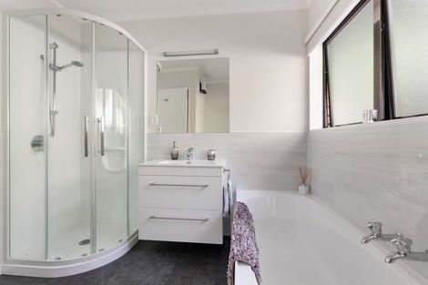 Photo of property in 13 Lynmore Avenue, Lynmore, Rotorua, 3010