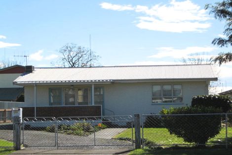 Photo of property in 202 Frimley Avenue, Frimley, Hastings, 4120