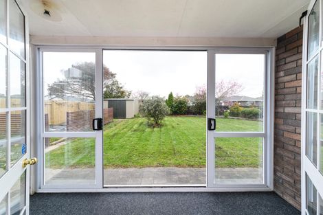 Photo of property in 2 Rosebank Avenue, Kelvin Grove, Palmerston North, 4414