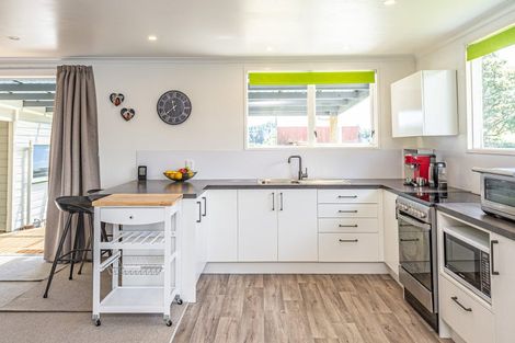 Photo of property in 23 Waitangi Road, Waverley, 4592