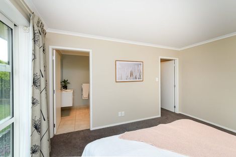 Photo of property in 10 Macdonald Heights, Feilding, 4702