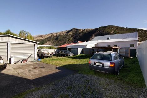 Photo of property in 13 Hermitage Street, Roxburgh, 9500