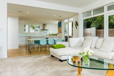 Photo of property in 2/34 Whitby Crescent, Mairangi Bay, Auckland, 0630