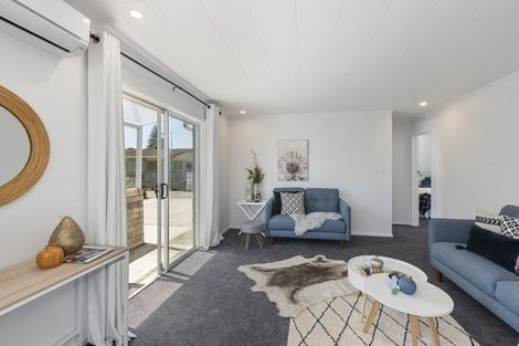 Photo of property in 64a Te Rauparaha Street, Otaki, 5512