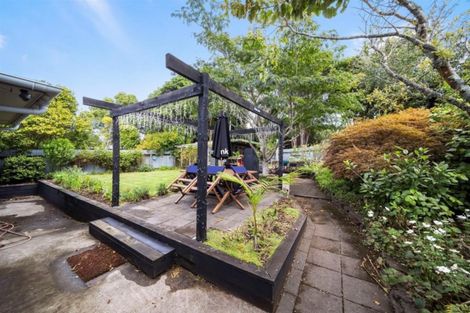 Photo of property in 44 Awanui Street, Merrilands, New Plymouth, 4312