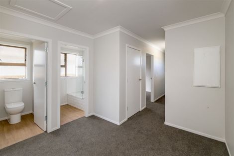 Photo of property in 2 Matene Place, Papamoa Beach, Papamoa, 3118