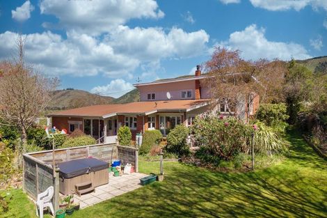 Photo of property in 82 Point Bush Road, Waimate, 7979