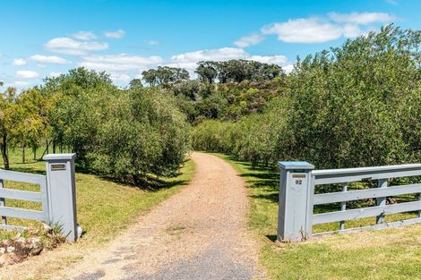 Photo of property in 92 Nick Johnstone Drive, Waiheke Island, 1971