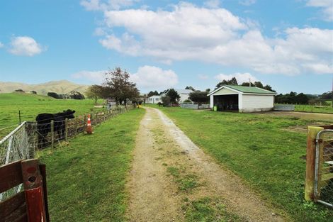 Photo of property in 587 South Rd2, Eketahuna, 4994