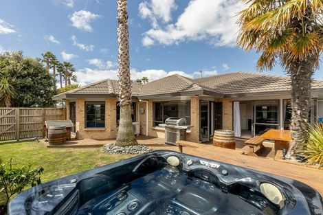 Photo of property in 88 Gravatt Road, Papamoa Beach, Papamoa, 3118