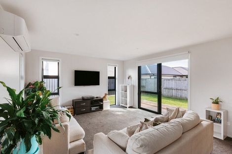 Photo of property in 22 Rehua Way, Papamoa, 3118