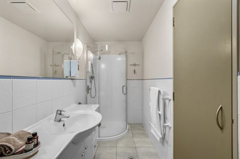 Photo of property in Anchorage Apartments, 221/36 Victoria Road, Mount Maunganui, 3116