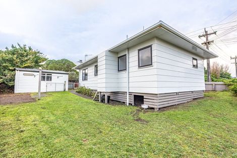 Photo of property in 87 Cornfoot Street, Castlecliff, Whanganui, 4501