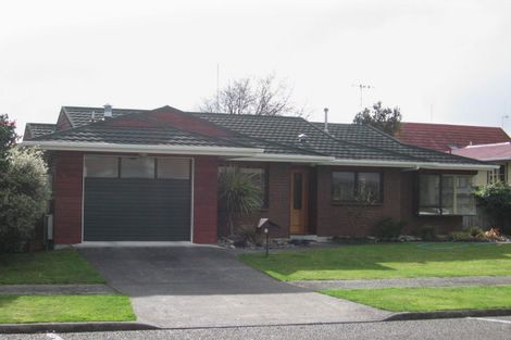 Photo of property in 1 Saint Albans Avenue, Hokowhitu, Palmerston North, 4410