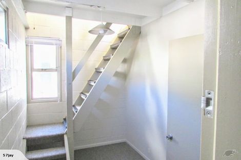 Photo of property in Sherwood Mews, 28u Bidwill Street, Mount Cook, Wellington, 6021