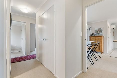 Photo of property in 42 Feist Street, Carterton, 5713
