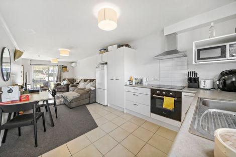 Photo of property in 12/94 Glengarry Road, Glen Eden, Auckland, 0602