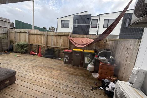 Photo of property in 11d Rountree Place, Conifer Grove, Takanini, 2112