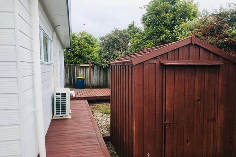 Photo of property in 2/460 East Coast Road, Windsor Park, Auckland, 0630