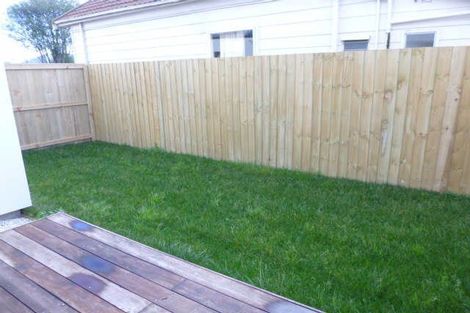 Photo of property in 2/40 Brockworth Place, Riccarton, Christchurch, 8011