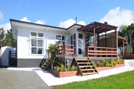 Photo of property in 629e Owhiwa Road, Parua Bay, Onerahi, 0192