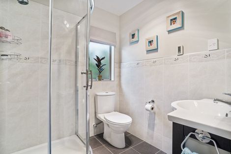 Photo of property in 20 Aberley Road, Schnapper Rock, Auckland, 0632