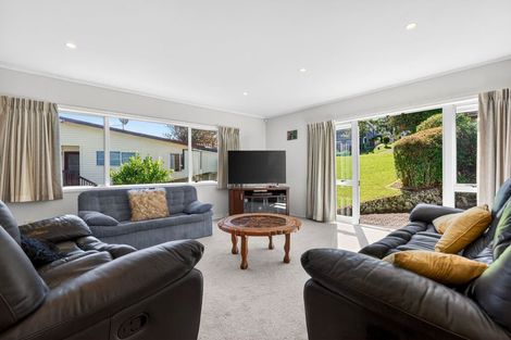 Photo of property in 1 Brunton Place, Glenfield, Auckland, 0629
